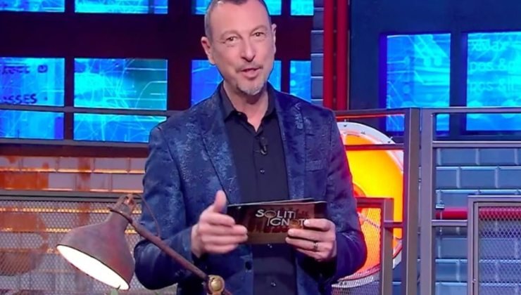 Amadeus: le scuse in diretta