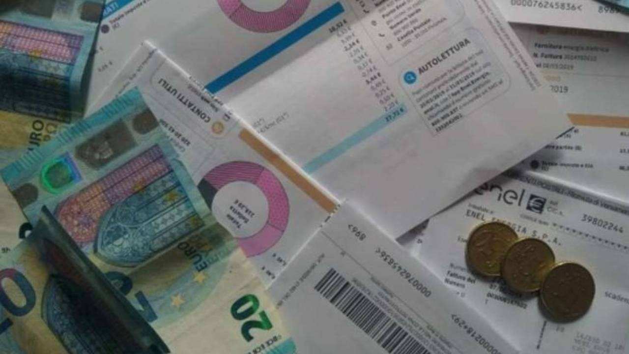 bonus 500 euro bollette luce e gas