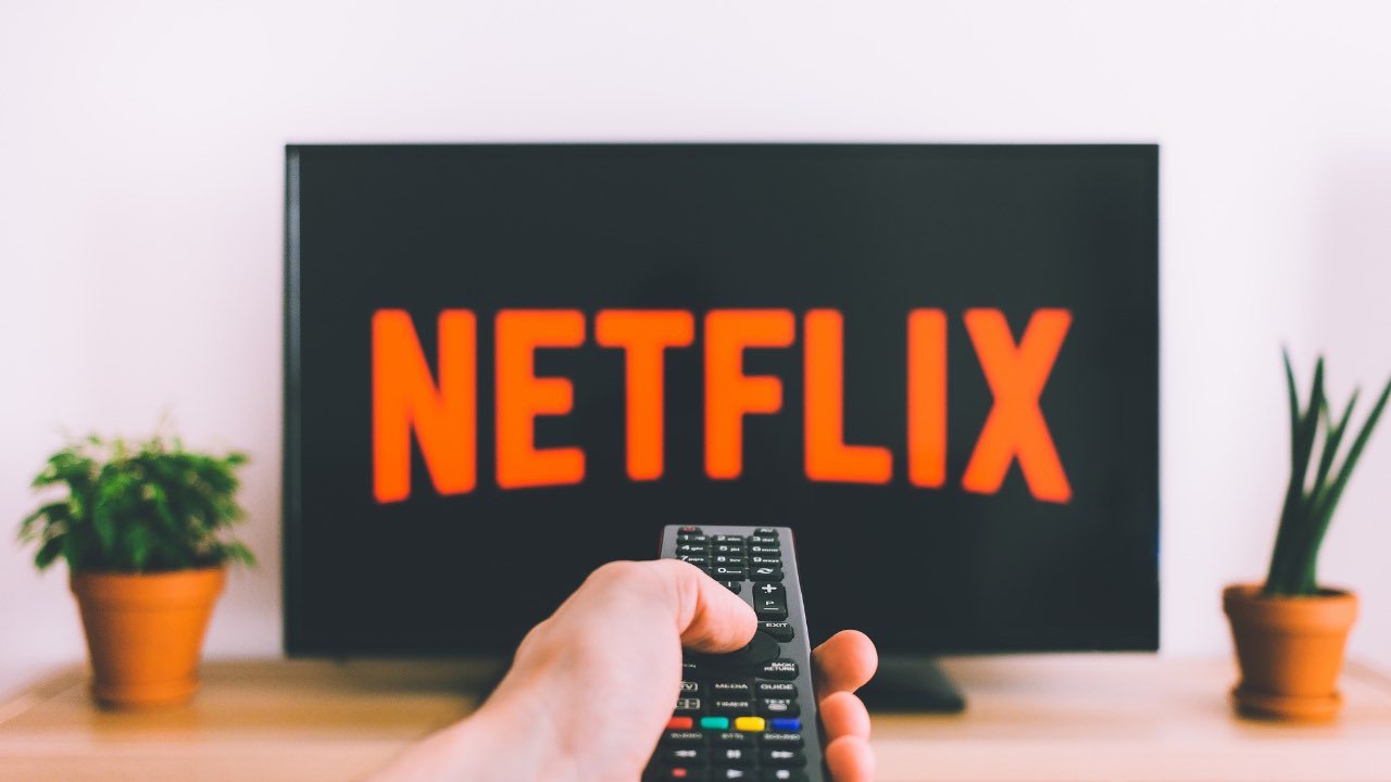 televisore collegato a netflix