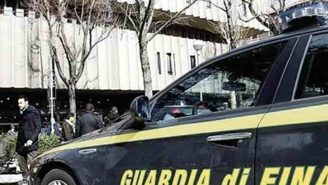 Auto della Guardia di Finanza