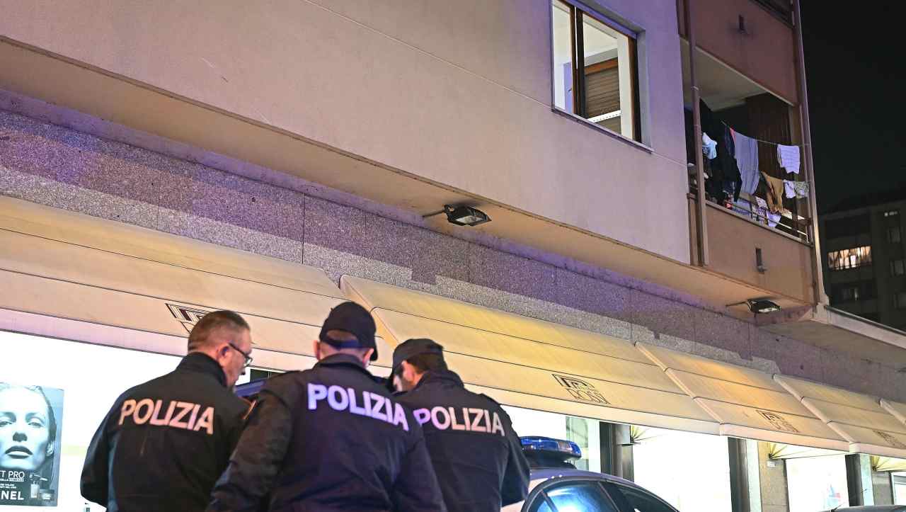 Balcone bimbo precipitato