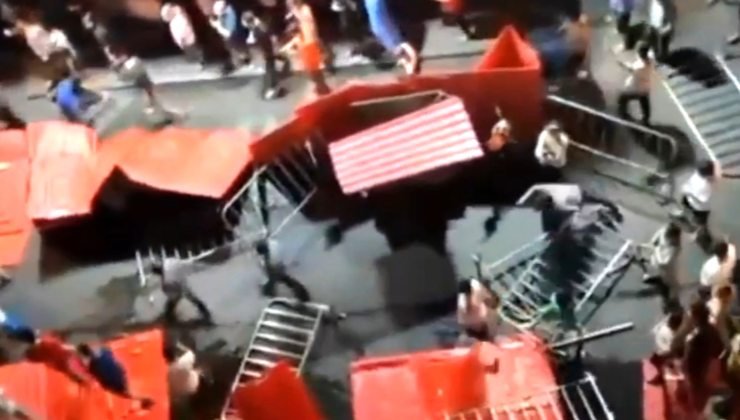 Guangzhou, proteste dei cittadini cinesi 