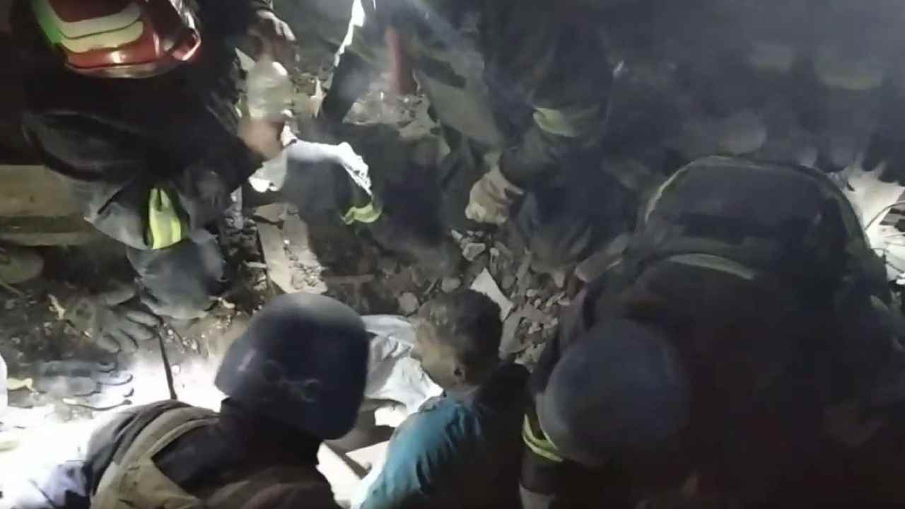 Ucraina: bombe russe su reparto maternità, ucciso neonato