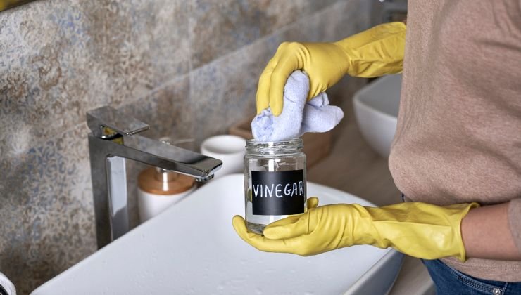 Aceto per i vestiti e il sudore