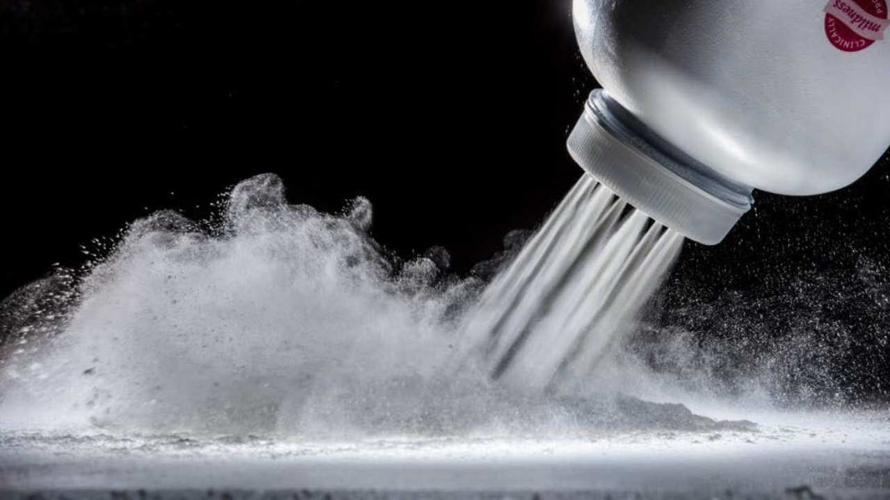 Borotalco: ecco come utilizzarlo nell'aspirapolvere