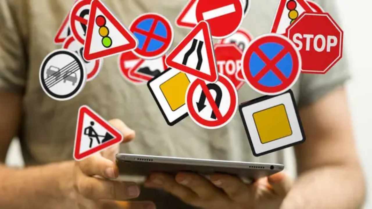 Codice della Strada: ecco cosa bisogna fare da domani 15 novembre