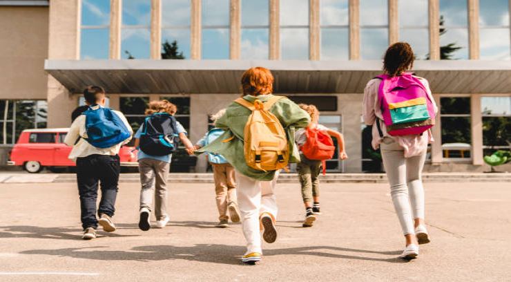 Ragazzini a scuola