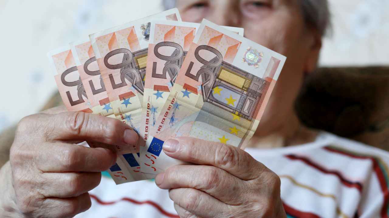 INPS eroga 134 euro di bonus per determinati pensionati