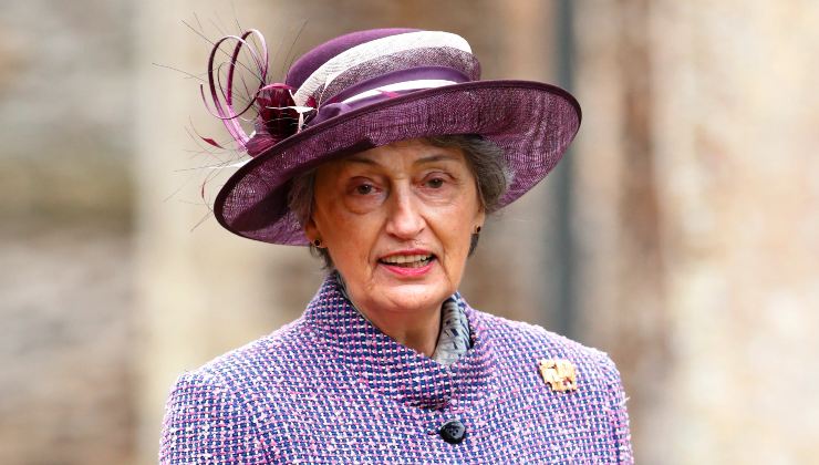 Regina Elisabetta II: il gesto della sua dama