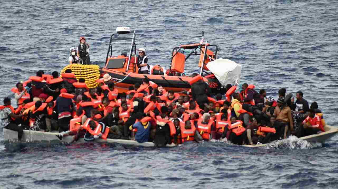 Migranti soccorsi in mare