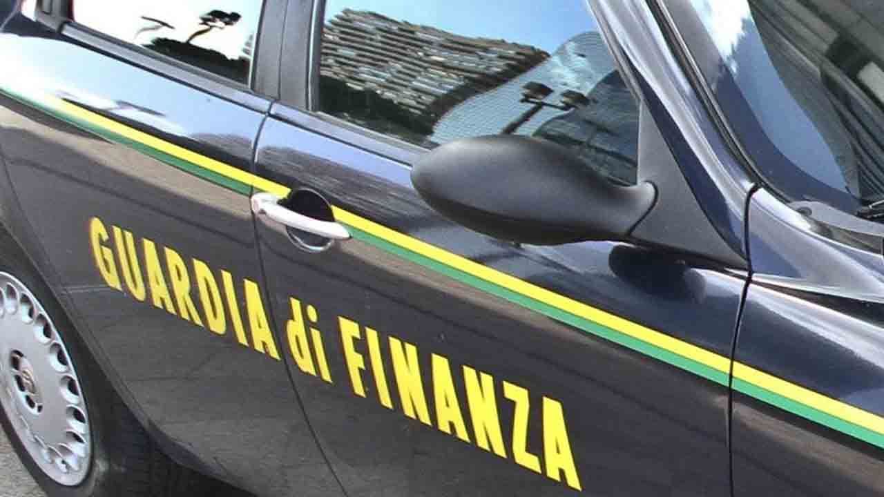 Auto della Guardia di Finanza