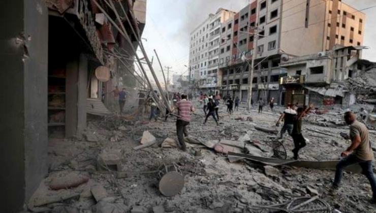 Striscia di Gaza bombardata 