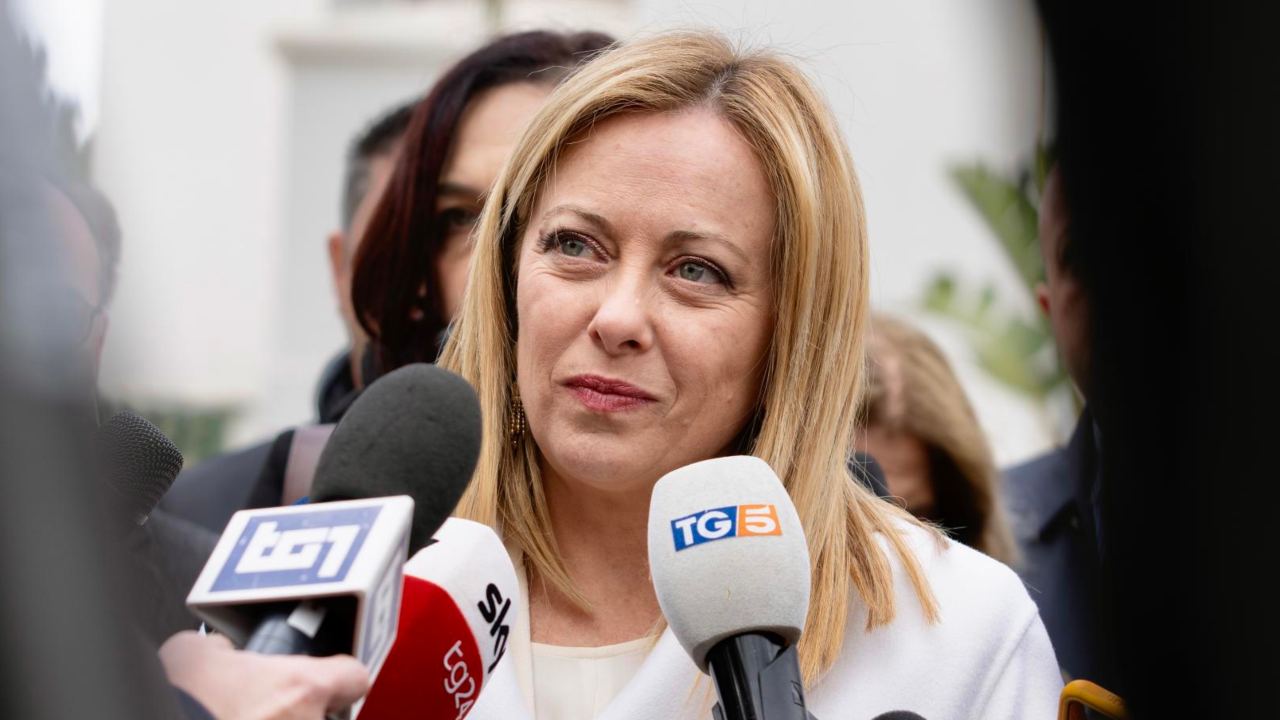 Giorgia Meloni preoccupata per l'attacco alle sedi diplomatiche italiane