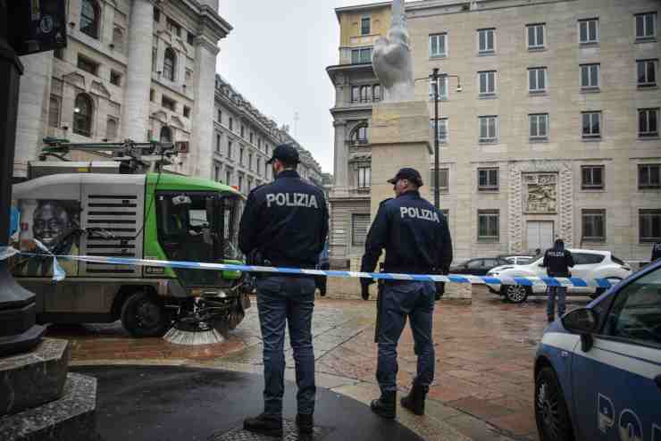 Imbrattamento del Dito a Milano