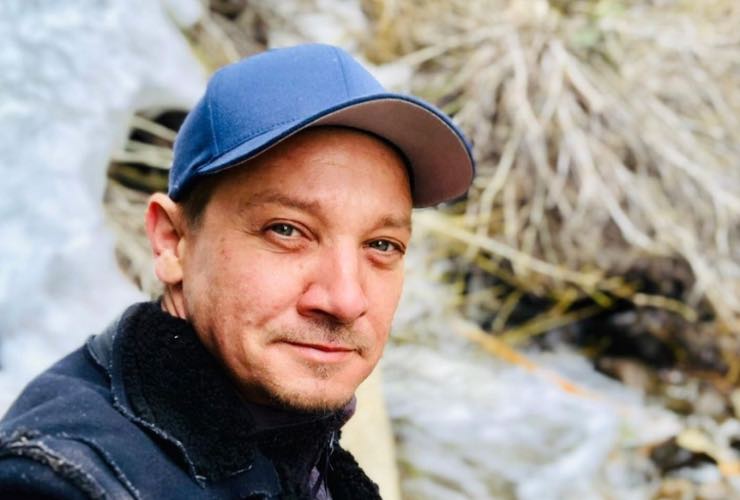 Jeremy Renner sulla neve