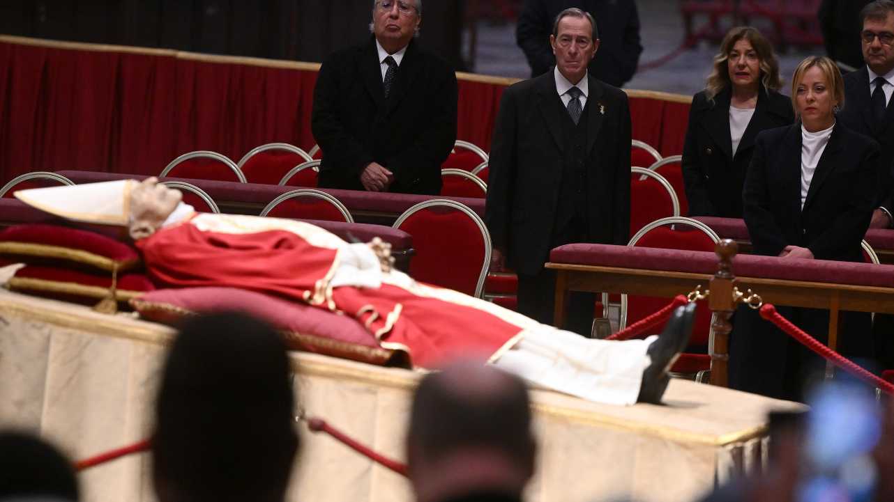 Papa Benedetto XVI in San Pietro