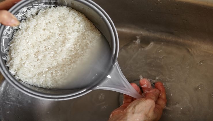 Reis: Deshalb sollte man das Kochwasser nicht in die Spüle schütten