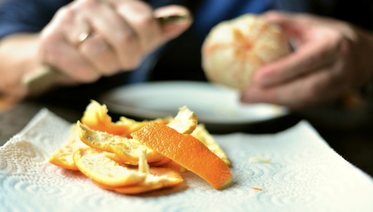 Orangenschalen: Das brauchen Sie, um sie mit Zucker zu bestreuen