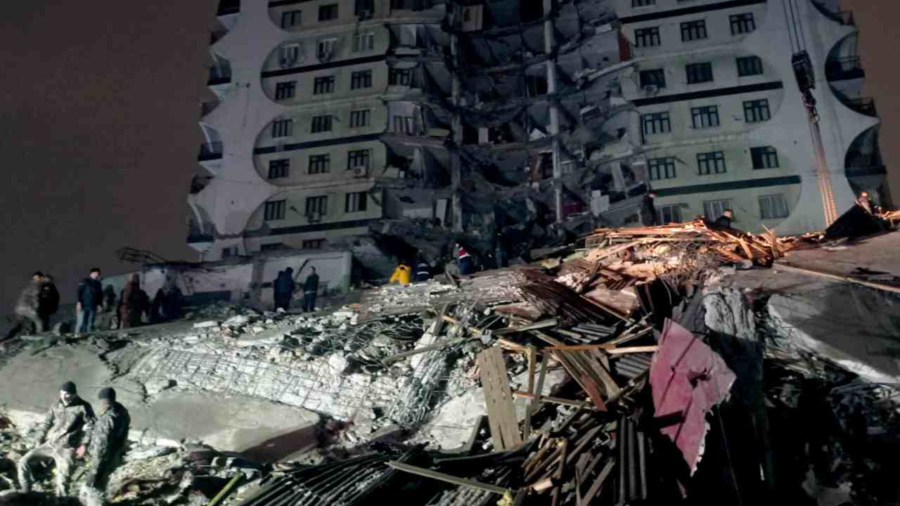 Edificio crollato in Turchia