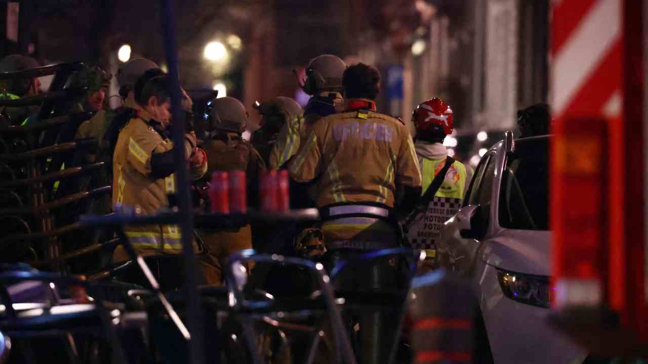 Forze dell'ordine cercano sospetti armati a Bruxelles