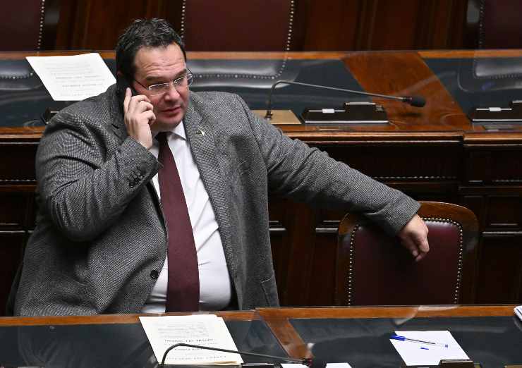 Il sottosegretario Durigon in aula