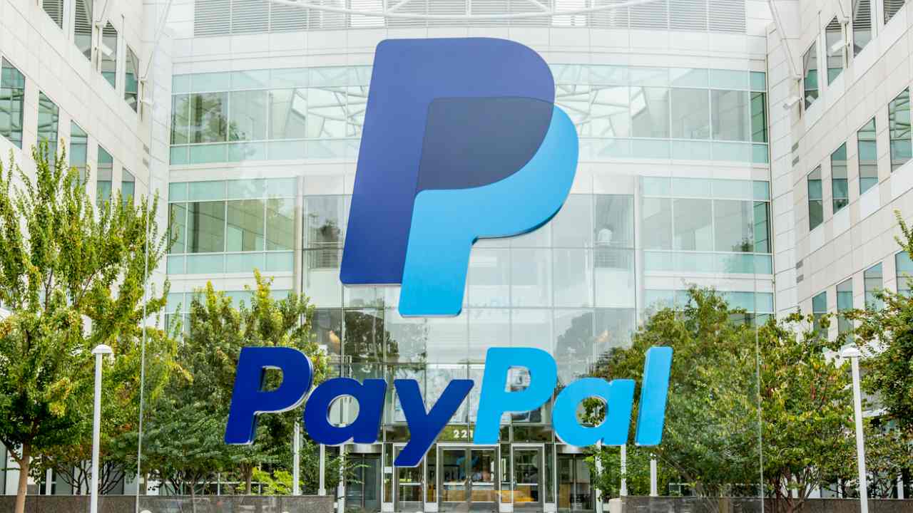 Logo nella sede centrale di PayPal