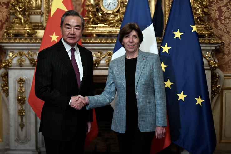 Ministro degli Esteri Cinese e Ministro degli Esteri Francese