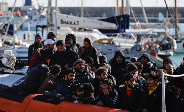 Pozzallo, sbarco migranti
