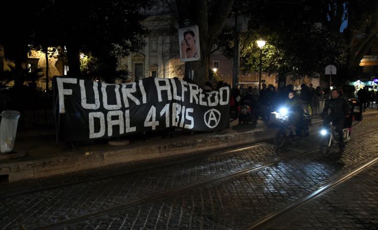 Roma, sit-in anarchici al Ministero della Giustizia