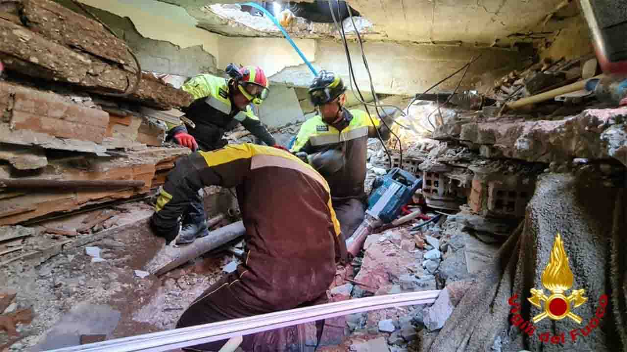 Soccorsi sui luoghi del terremoto in Turchia