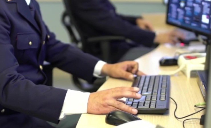 Agente Polizia Postale