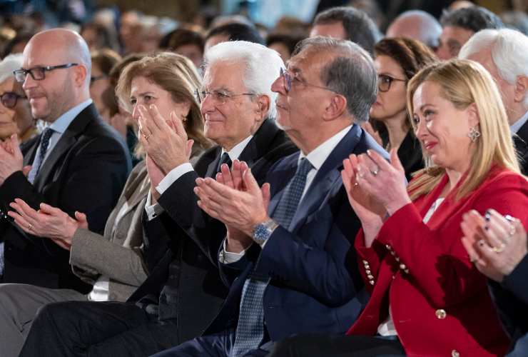 Applausi in occasione del discorso di Mattarella dell'8 marzo