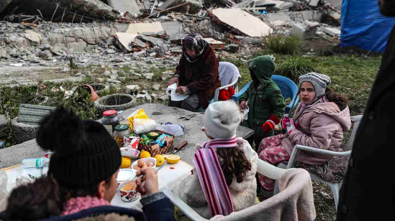 Bambini sfollati terremoto Turchia