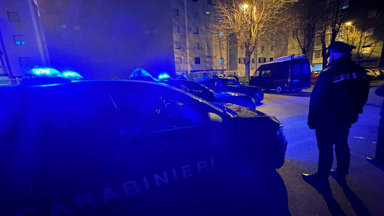 Carabinieri in Via Solimena