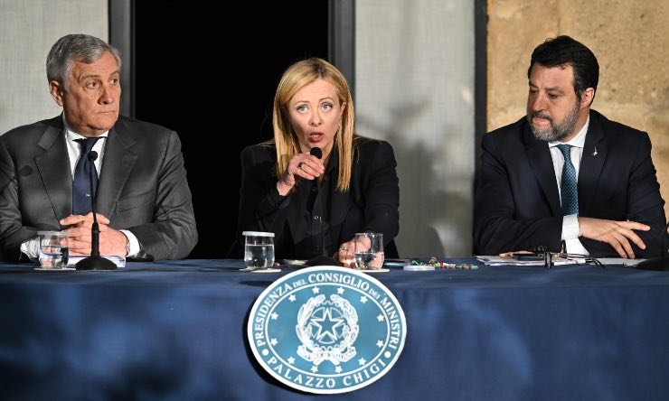 Cutro, conferenza stampa, Tajani, Meloni e Salvini