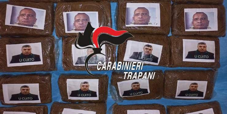 Droga con foto di Salvatore Riina e Matteo Messina Denaro