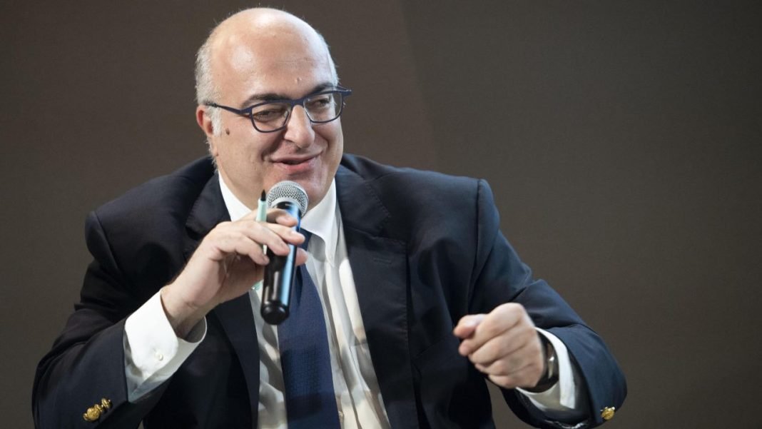 Mario Sechi è il nuovo capo ufficio stampa della presidenza del consiglio Mario Sechi è il nuovo capo ufficio stampa della presidenza del consiglio