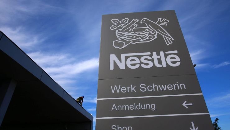 Logo in una sede della Nestlé