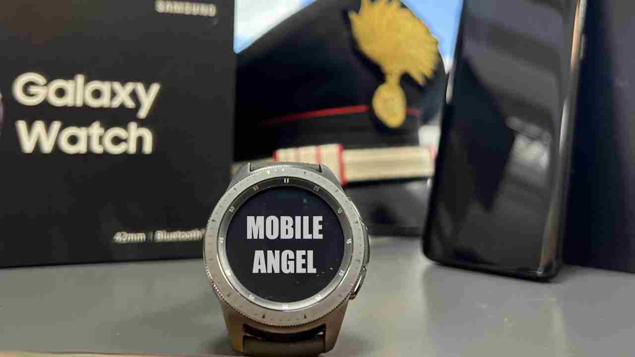Lo smartwatch Mobile Angel donato dalle Forze dell'Ordine alle donne vittime di violenza