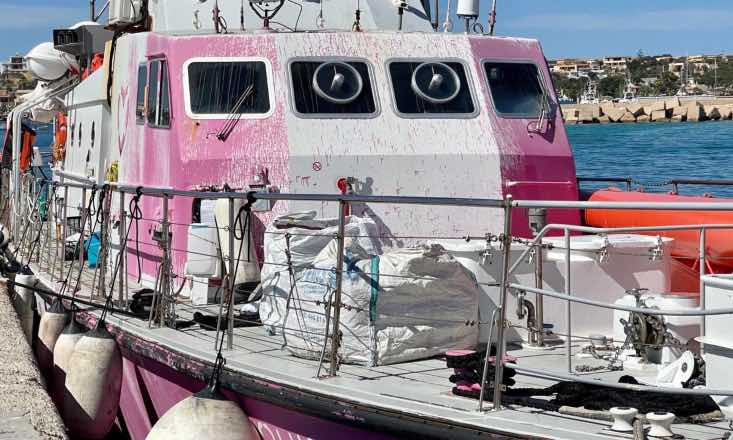 Ong, nave Banksy in stato di fermo a Lampedusa