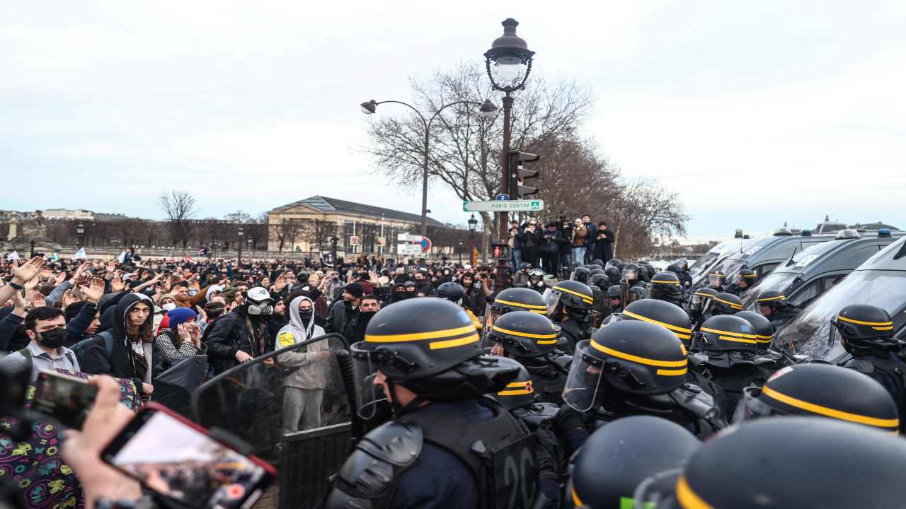 Oggi prima giornata di mobilitazione nazionale in Francia