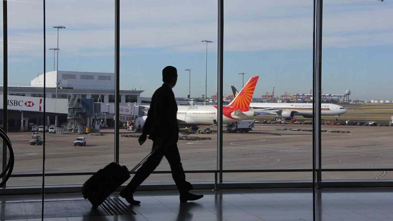 Persona in un aeroporto