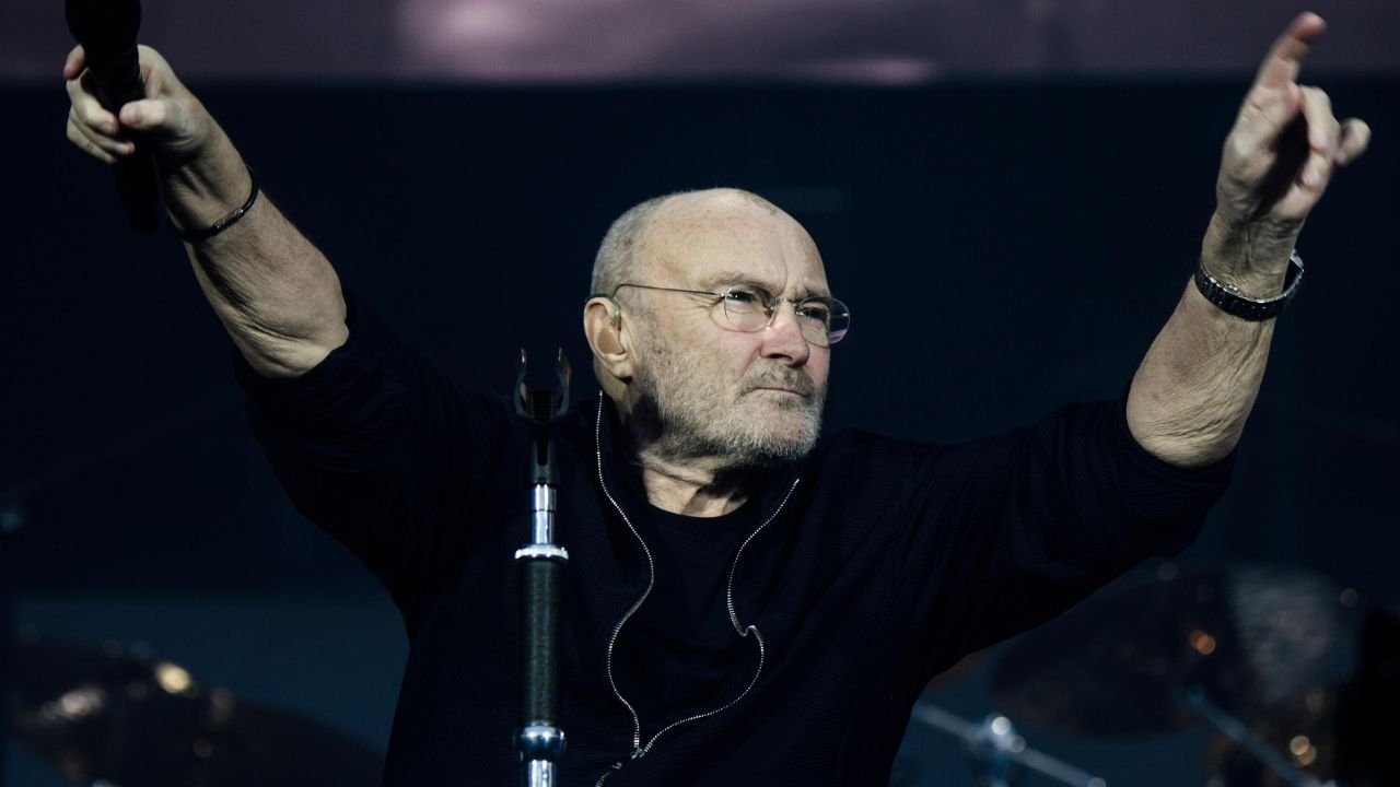 Phil Collins durante il suo ultimo concerto