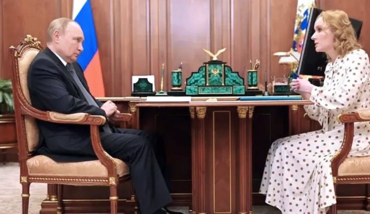 Putin e Lvova-Belova 