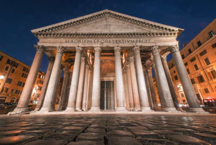 Visuale del Pantheon dall'esterno