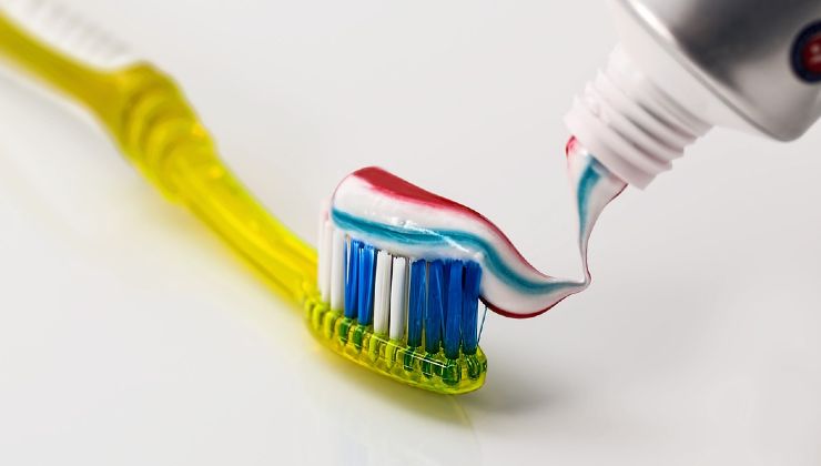 differenziata del tubetto del dentifricio