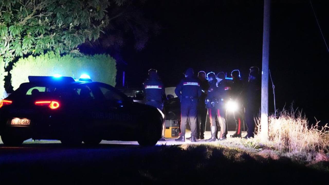 carabinieri sul luogo della tragedia