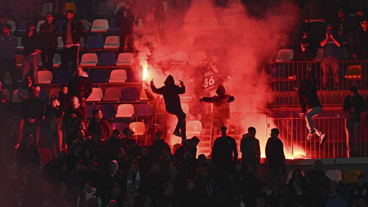 Curva Napoli Milan