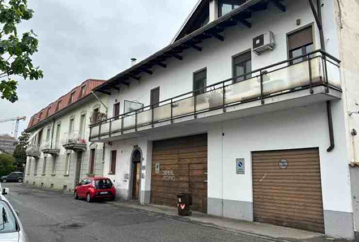 La casa di Vigevano dove è stato trovato il cadavere