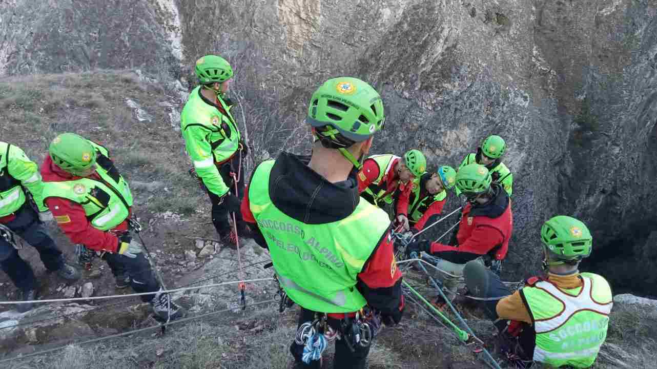 Uomini del Soccorso alpino e speleologico